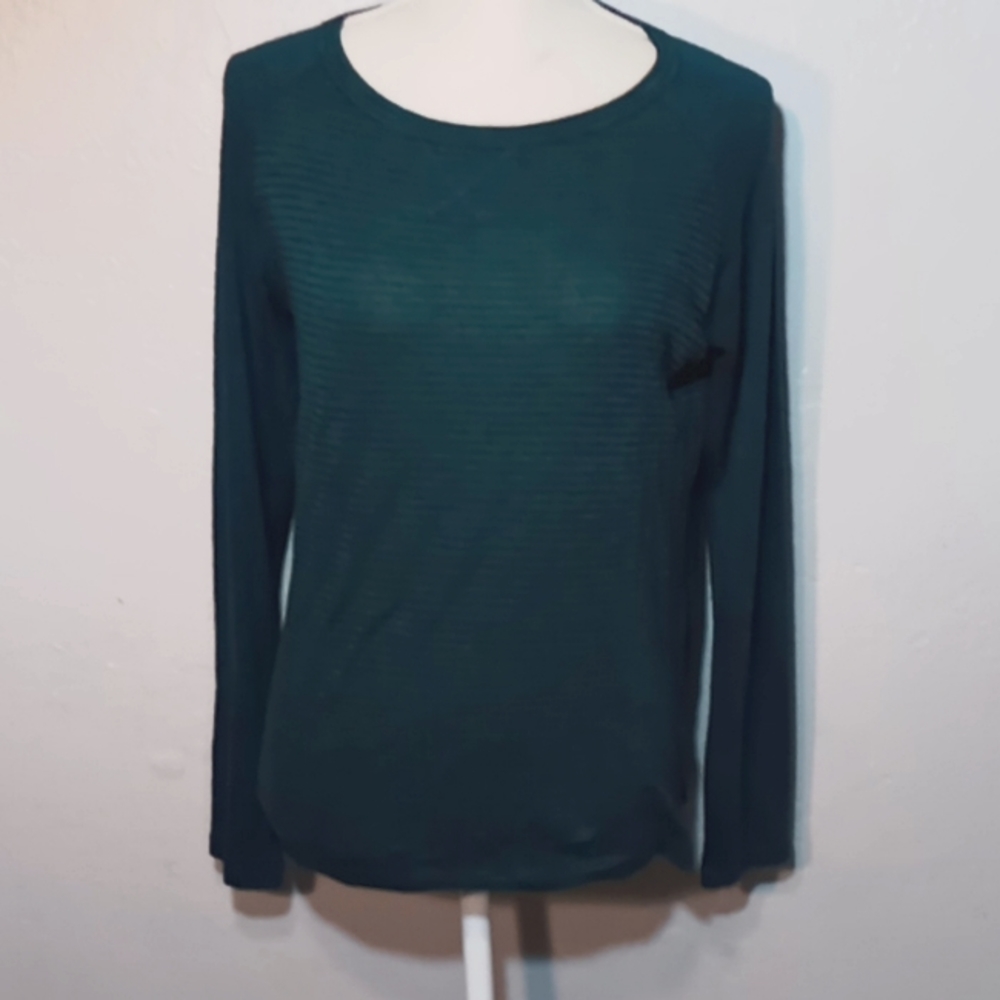 |COLOR THREAD| Long Sleeve Top Size Small